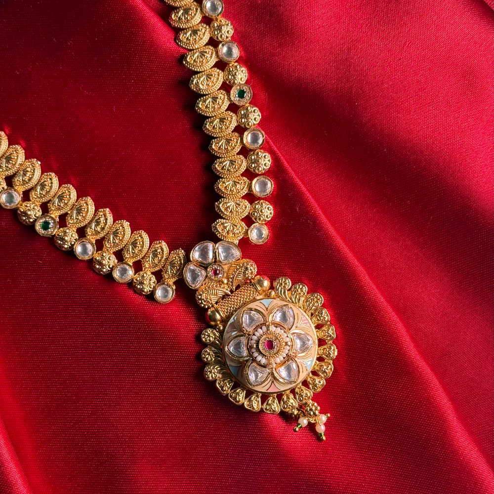 Antique Lotus Kundan Set