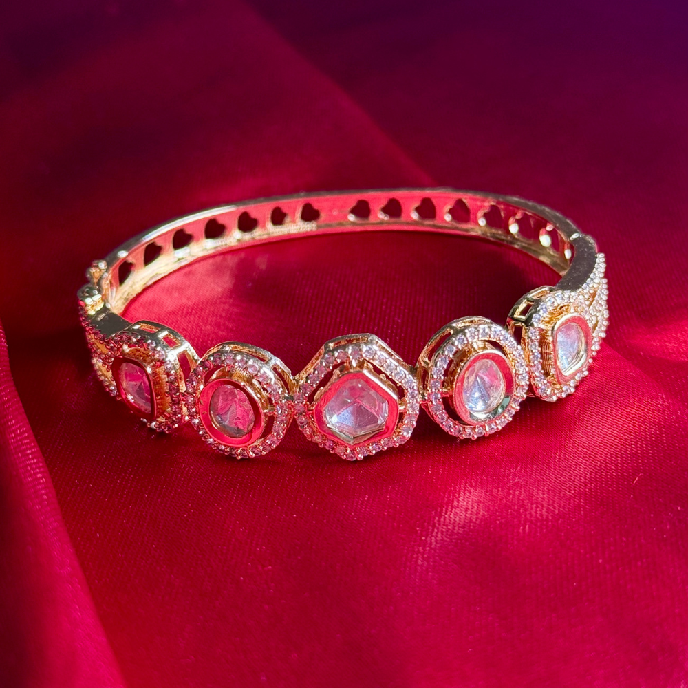 Kundan Hand