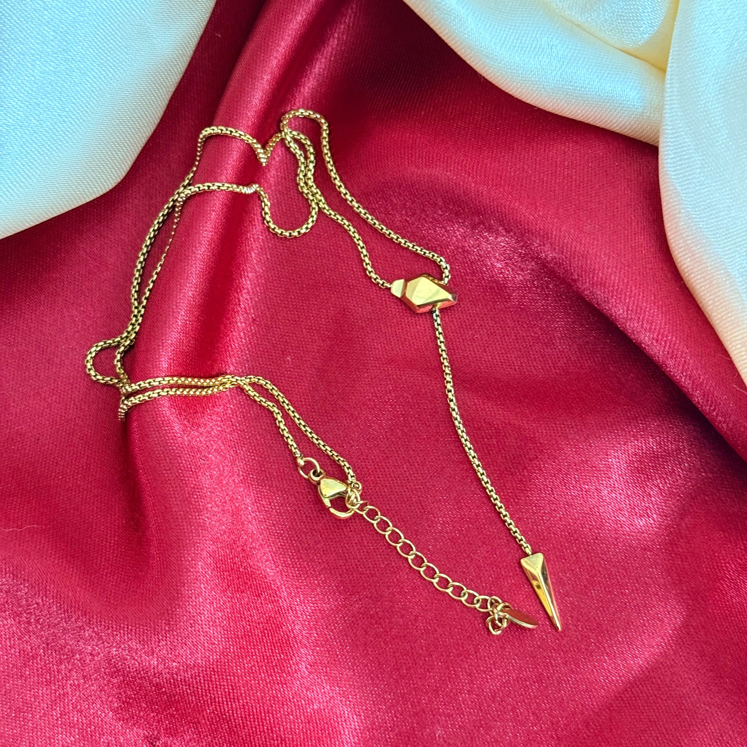 Vanta Geometric Drop Necklace