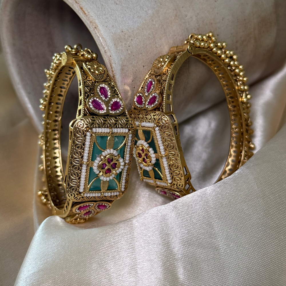 Mughal Emerald Window Kadas