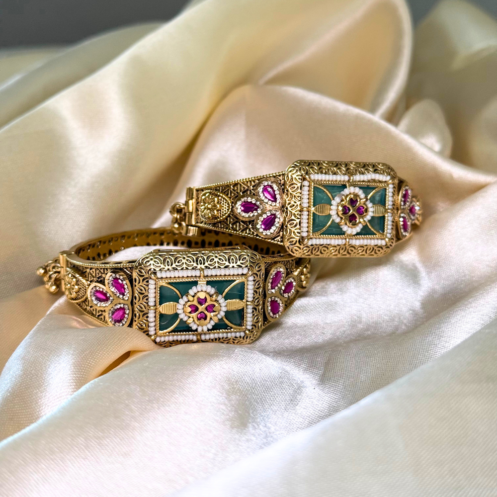 Mughal Emerald Window Kadas