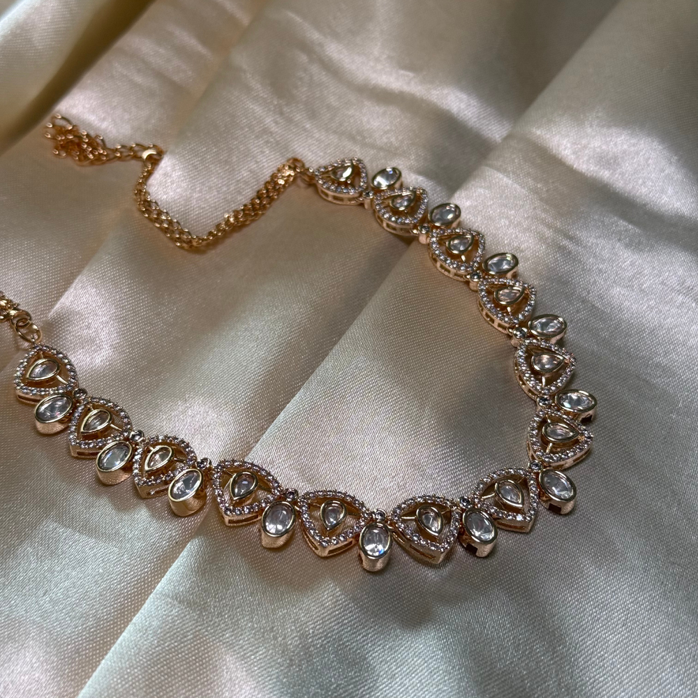Paisley Halo Choker