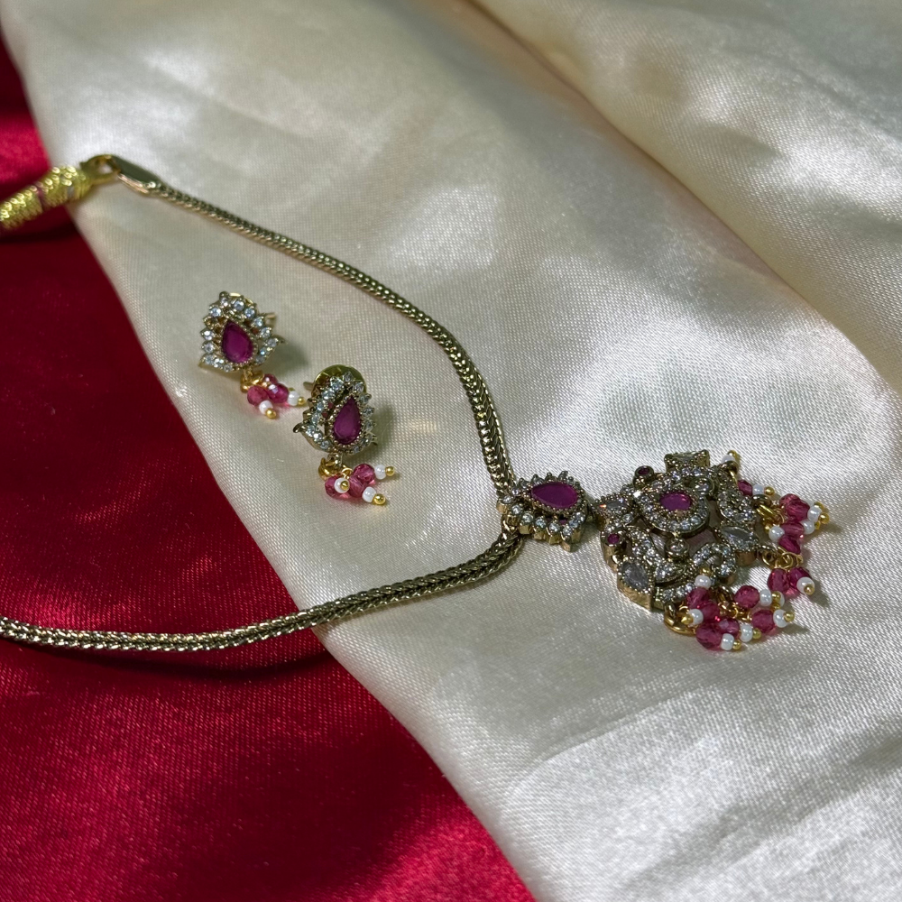 The Pendent Tassel Set