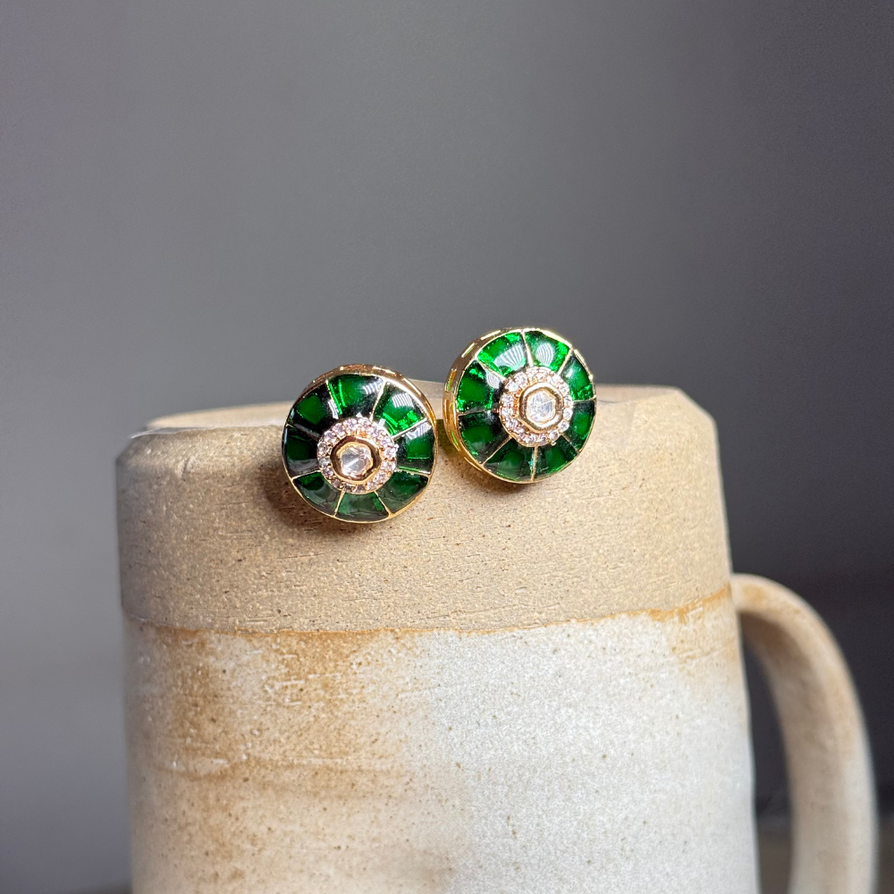 Vibrant Pearl Stud Set