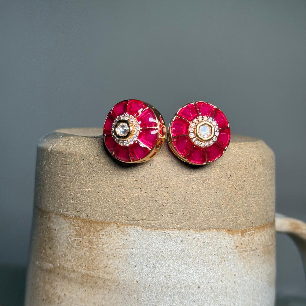 Vibrant Pearl Stud Set